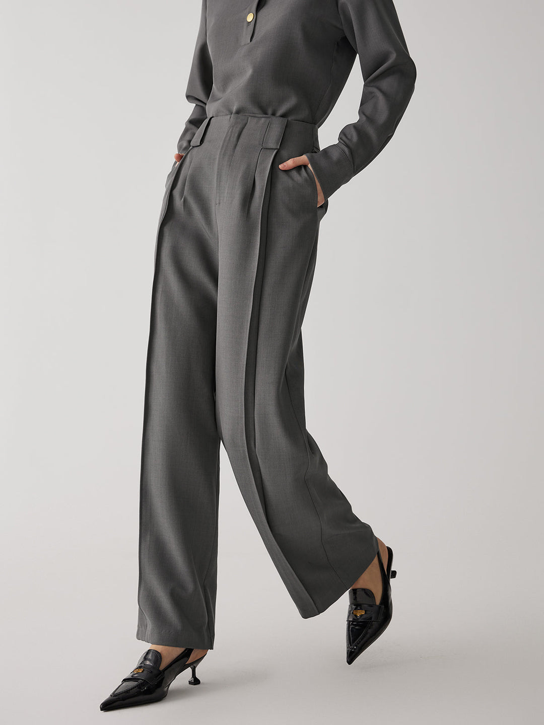 Refined Elegance Pleated Pantolon