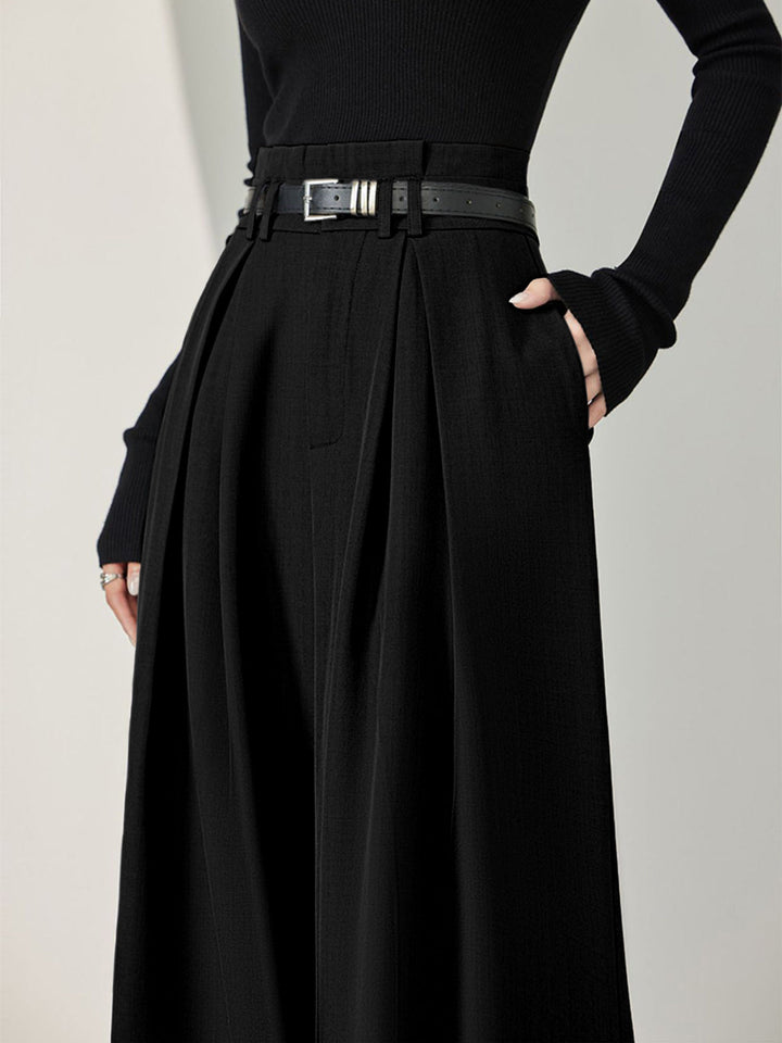 Timeless Black Pleated Pantolon