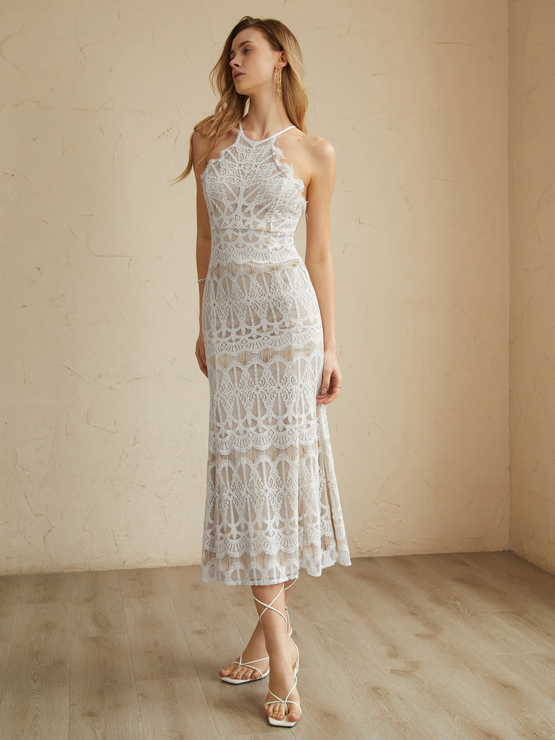 Graceful Lace Halter Midi Elbise