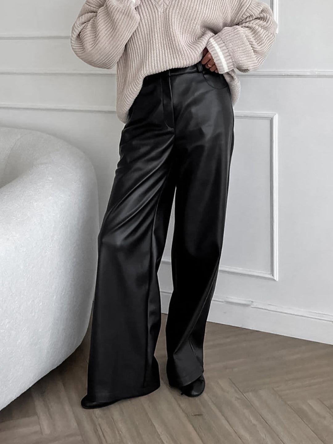 Luxe Noir Faux Leather Wide-Leg Pantolon