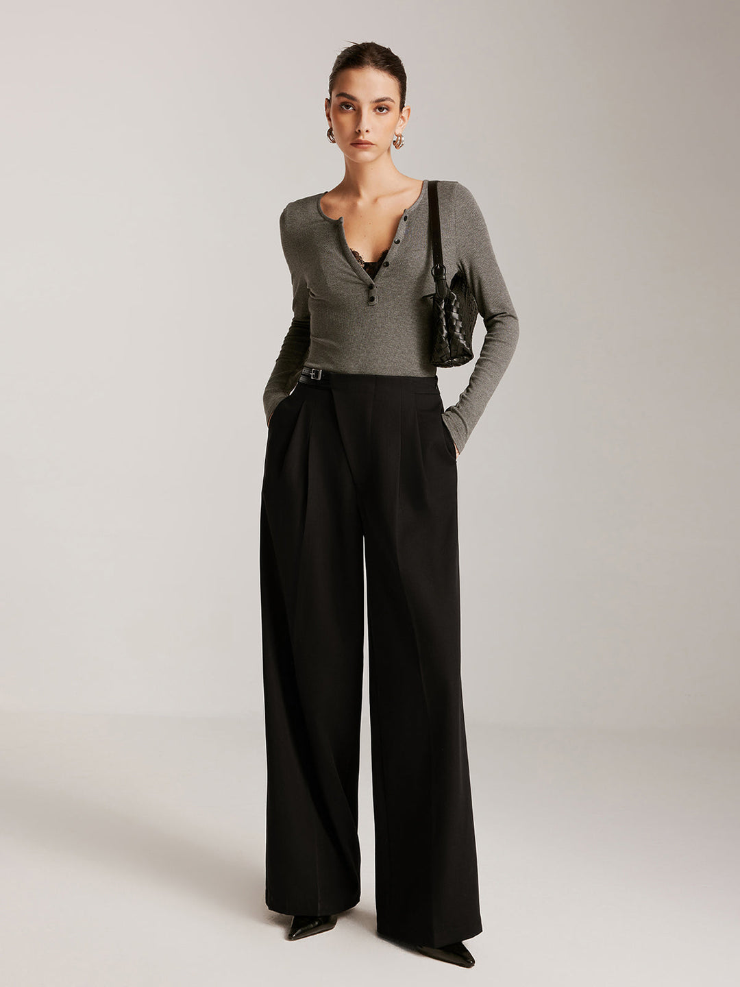 Classic Noir Wide-Leg Pantolon