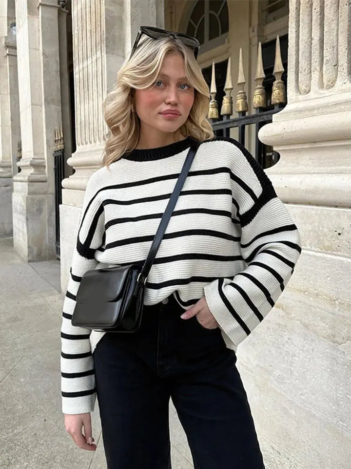 Elegant Black White Striped  Sleeves Kazak