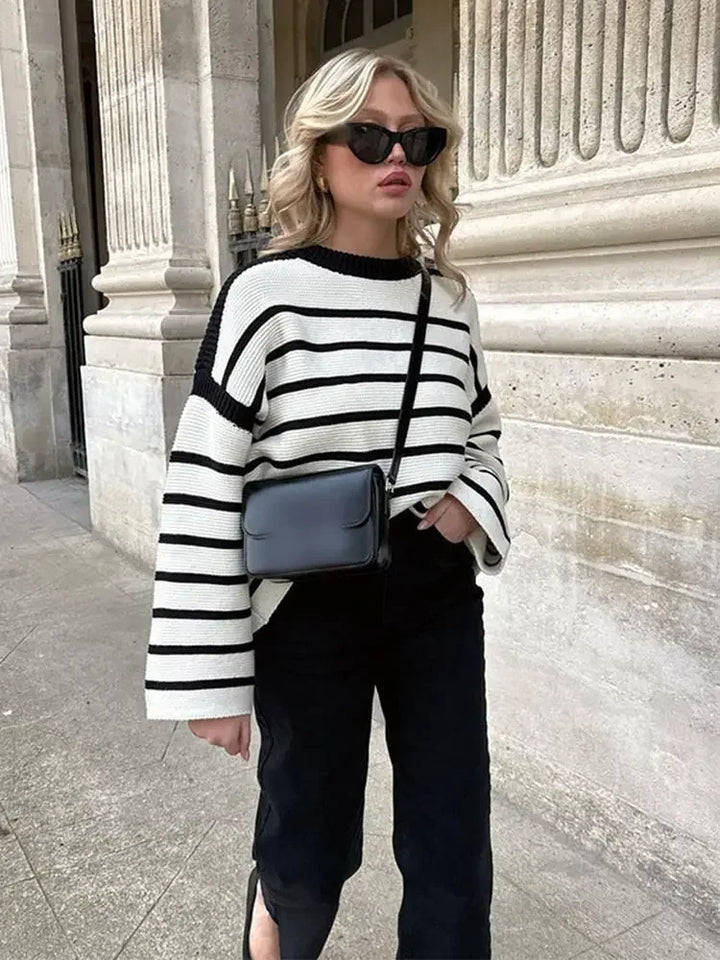 Elegant Black White Striped  Sleeves Kazak