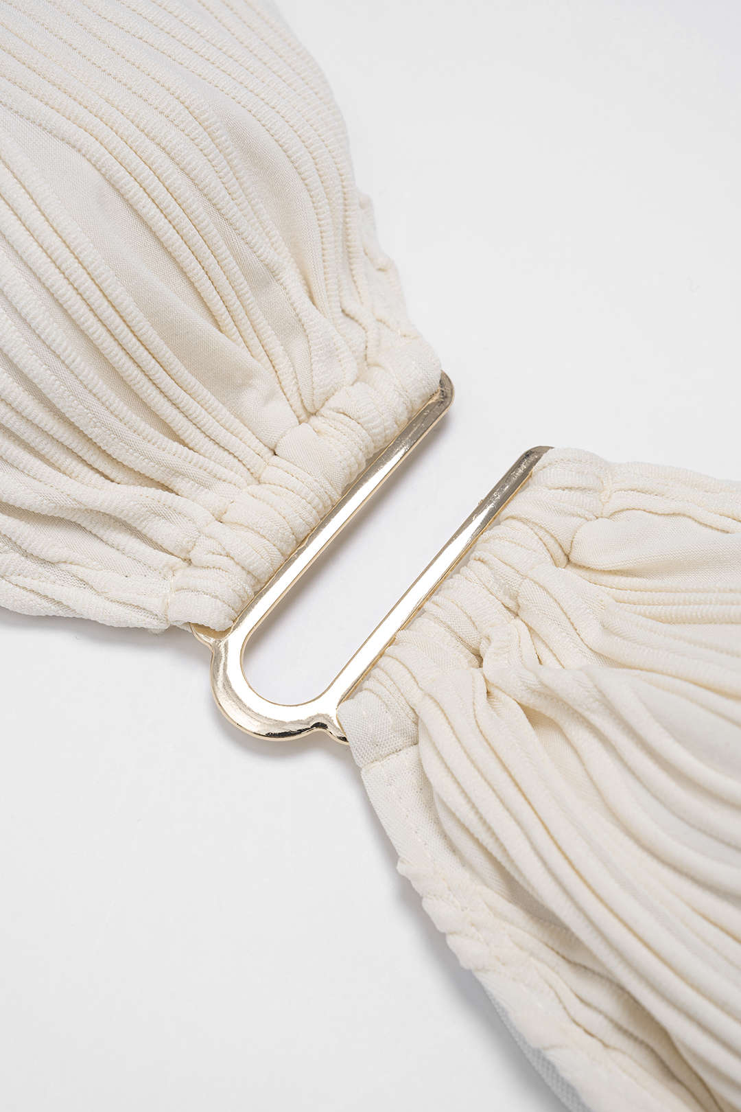 Bikini Arena Contrast