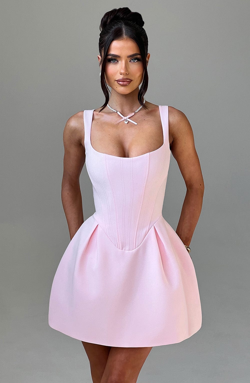 Blush Elegance Korse Detaylı Mini Elbise